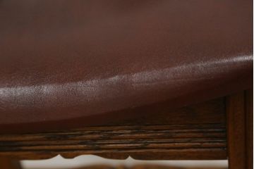 イギリスビンテージ　希少な絶版品　Old Charm(オールドチャーム)　風格漂う佇まいが魅力的なカウンターチェア2脚セット(ハイチェア、バーチェア、椅子、イス、ヴィンテージ、英国)(R-076292)