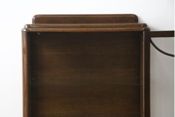イギリスアンティーク　凝った脚のデザインが目を惹くオーク材の小振りなキャビネット(ガラスケース、Gケース、ショーケース、ディスプレイケース、コレクションケース、飾り棚、陳列棚、店舗什器、英国)(R-076293)