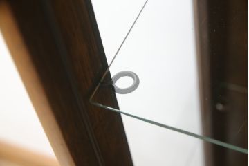 イギリスアンティーク　凝った脚のデザインが目を惹くオーク材の小振りなキャビネット(ガラスケース、Gケース、ショーケース、ディスプレイケース、コレクションケース、飾り棚、陳列棚、店舗什器、英国)(R-076293)
