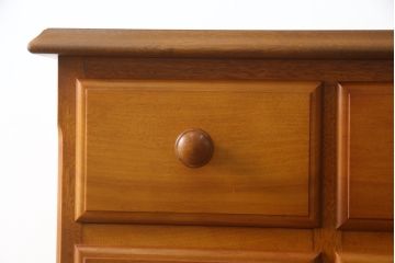 中古　美品　横浜クラシック家具　ダニエル(daniel)　アーリーアメリカンシリーズ　A-112　木の温もり溢れるチェスト(サイドチェスト、トールチェスト、ハイチェスト、縦型チェスト、引き出し、洋服タンス)(R-076295)