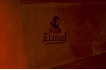 中古　横浜クラシック家具　ダニエル(daniel)　LD(エルディー)シリーズ　A-545　収納付きが嬉しい! 上質な空間づくりにおすすめの3人掛けソファ(三人掛け、3P、ソファベンチ)(定価約70万円)(R-076296)