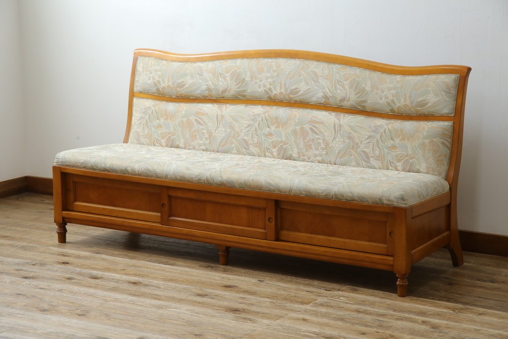 中古　横浜クラシック家具　ダニエル(daniel)　LD(エルディー)シリーズ　A-545　収納付きが嬉しい! 上質な空間づくりにおすすめの3人掛けソファ　定価約70万円相当　(R-076296)