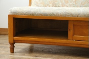 中古　横浜クラシック家具　ダニエル(daniel)　LD(エルディー)シリーズ　A-545　収納付きが嬉しい! 上質な空間づくりにおすすめの3人掛けソファ　定価約70万円相当　(R-076296)