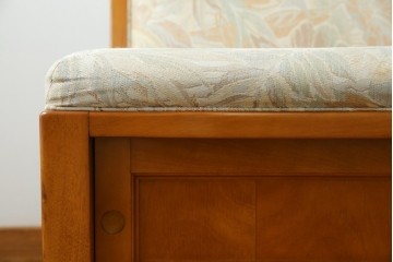 中古　横浜クラシック家具　ダニエル(daniel)　LD(エルディー)シリーズ　A-545　収納付きが嬉しい! 上質な空間づくりにおすすめの3人掛けソファ　定価約70万円相当　(R-076296)