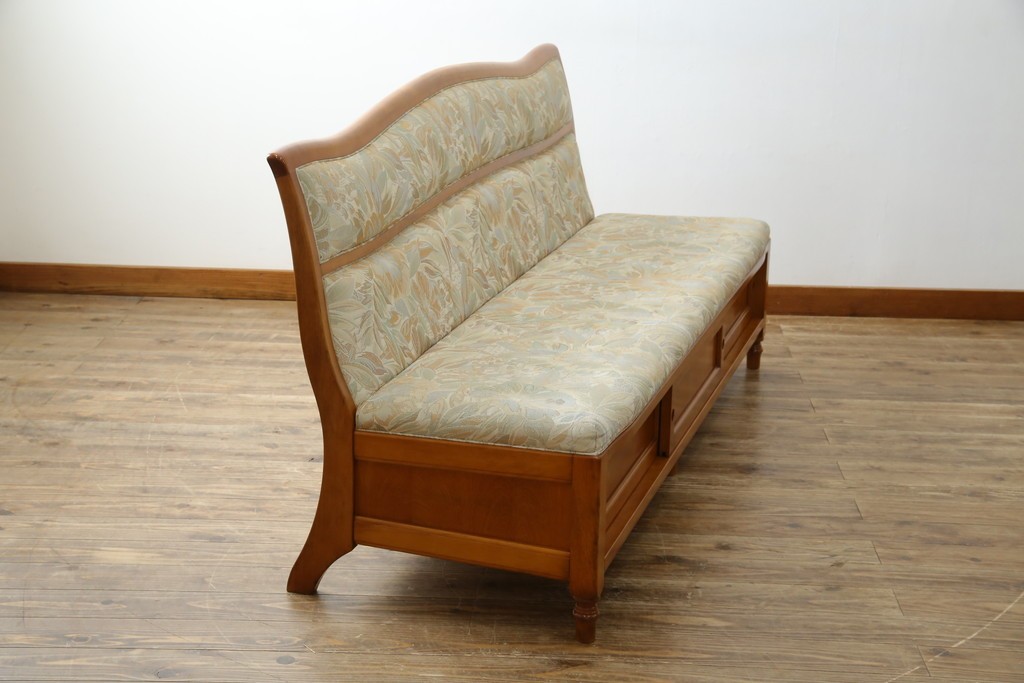 中古　横浜クラシック家具　ダニエル(daniel)　LD(エルディー)シリーズ　A-545　収納付きが嬉しい! 上質な空間づくりにおすすめの3人掛けソファ　定価約70万円相当　(R-076296)