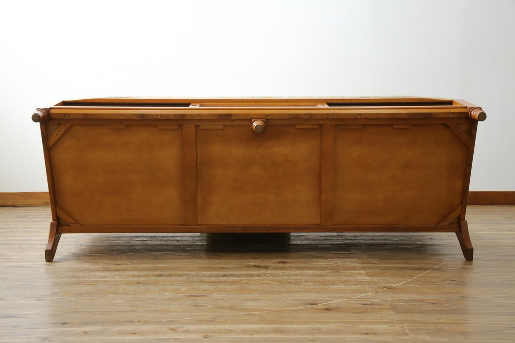 中古　横浜クラシック家具　ダニエル(daniel)　LD(エルディー)シリーズ　A-545　収納付きが嬉しい! 上質な空間づくりにおすすめの3人掛けソファ　定価約70万円相当　(R-076296)