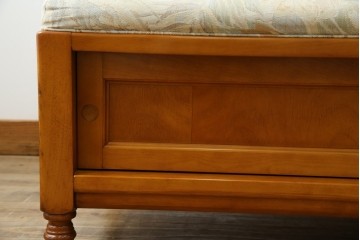 中古　横浜クラシック家具　ダニエル(daniel)　LD(エルディー)シリーズ　A-545　収納付きが嬉しい! 上質な空間づくりにおすすめの3人掛けソファ　定価約70万円相当　(R-076296)