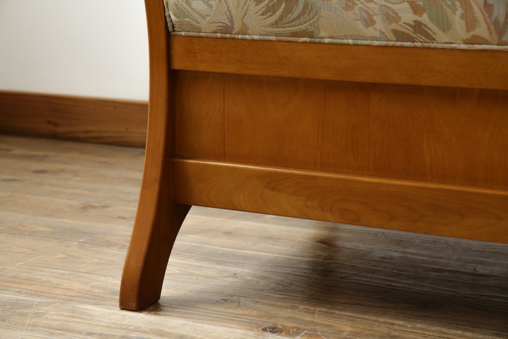 中古　横浜クラシック家具　ダニエル(daniel)　LD(エルディー)シリーズ　A-545　収納付きが嬉しい! 上質な空間づくりにおすすめの3人掛けソファ　定価約70万円相当　(R-076296)