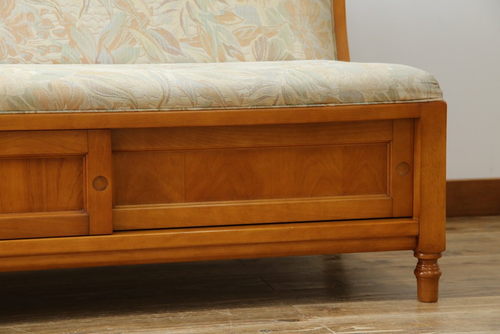 中古　横浜クラシック家具　ダニエル(daniel)　LD(エルディー)シリーズ　A-545　収納付きが嬉しい! 上質な空間づくりにおすすめの3人掛けソファ　定価約70万円相当　(R-076296)