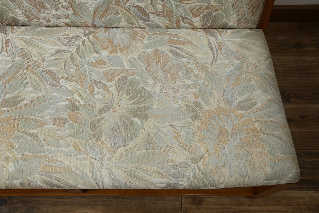 中古　横浜クラシック家具　ダニエル(daniel)　LD(エルディー)シリーズ　A-545　収納付きが嬉しい! 上質な空間づくりにおすすめの3人掛けソファ　定価約70万円相当　(R-076296)