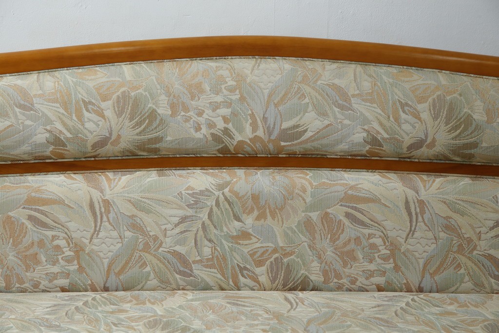 中古　横浜クラシック家具　ダニエル(daniel)　LD(エルディー)シリーズ　A-545　収納付きが嬉しい! 上質な空間づくりにおすすめの3人掛けソファ　定価約70万円相当　(R-076296)