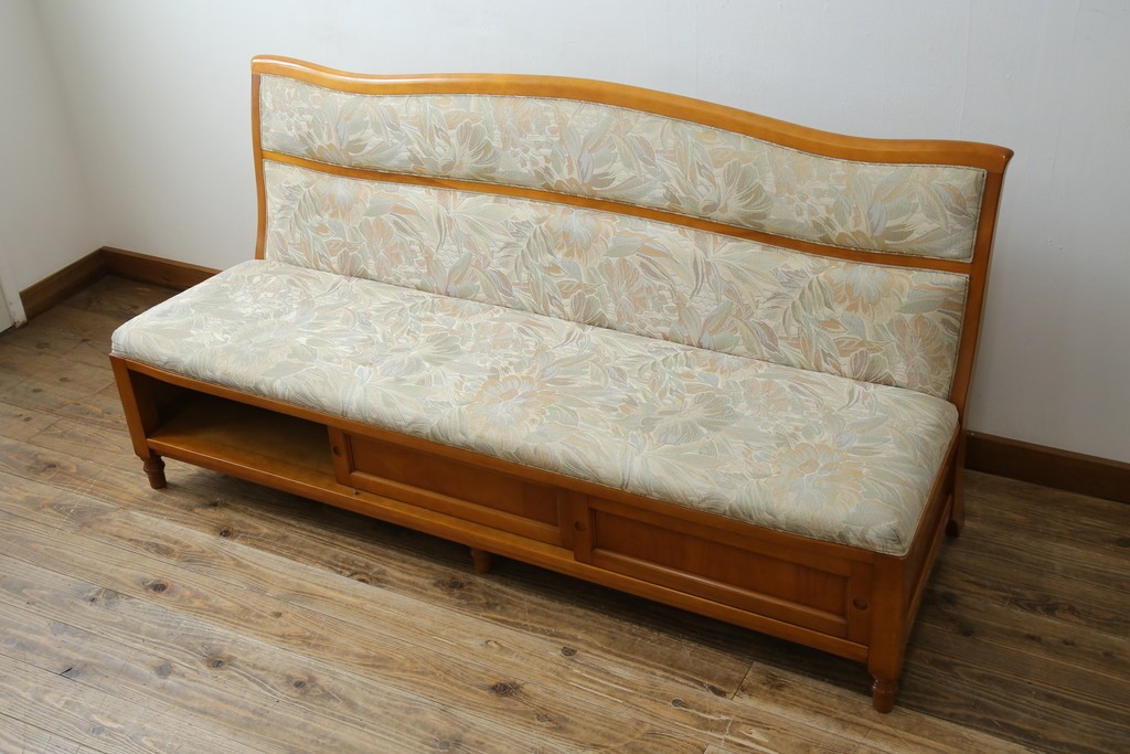 中古　横浜クラシック家具　ダニエル(daniel)　LD(エルディー)シリーズ　A-545　収納付きが嬉しい! 上質な空間づくりにおすすめの3人掛けソファ　定価約70万円相当　(R-076296)