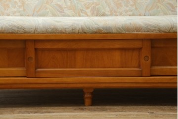 中古　横浜クラシック家具　ダニエル(daniel)　LD(エルディー)シリーズ　A-545　収納付きが嬉しい! 上質な空間づくりにおすすめの3人掛けソファ　定価約70万円相当　(R-076296)