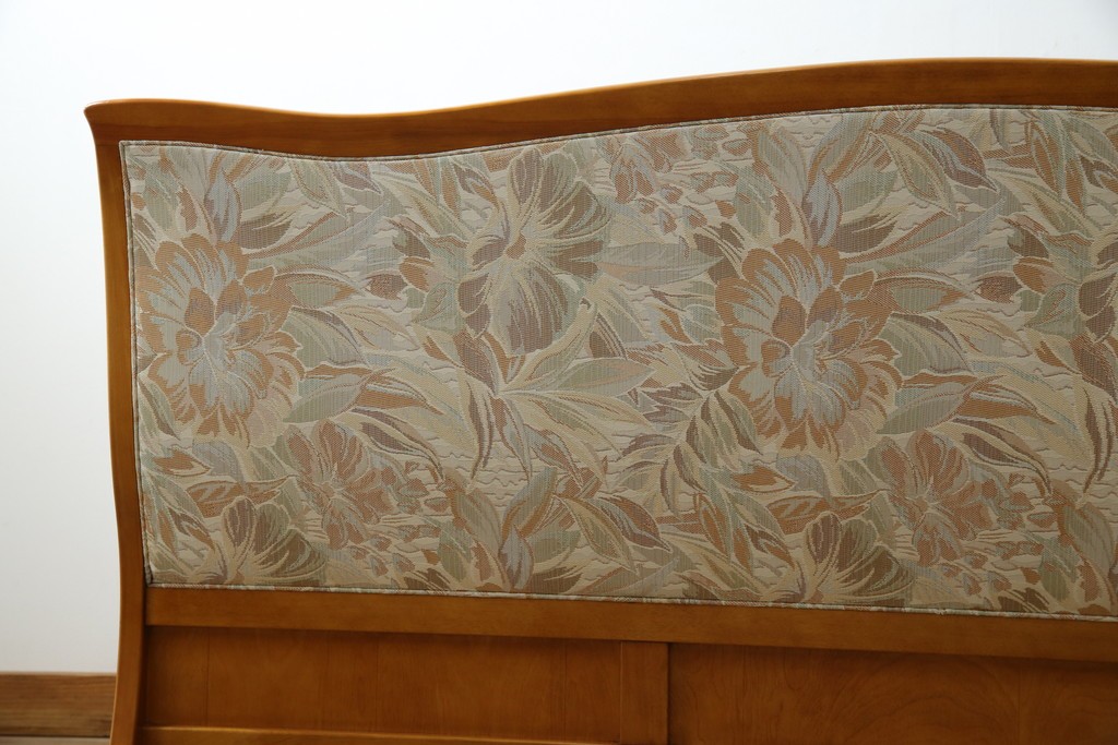 中古　横浜クラシック家具　ダニエル(daniel)　LD(エルディー)シリーズ　A-545　収納付きが嬉しい! 上質な空間づくりにおすすめの3人掛けソファ　定価約70万円相当　(R-076296)