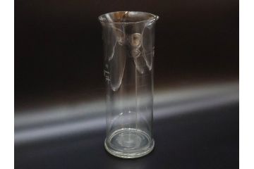 戦前　一升　ガラス　レトロな雰囲気が魅力のメスシリンダー(ビーカー、ガラスビン、硝子瓶、実験器具、枡、液量計)(R-076301)