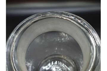 大正〜昭和初期　収納しながらお洒落にディスプレイ!懐かしさ漂う蓋付きガラス瓶(菓子瓶、ガラスビン、硝子、キャニスター、筒型、フタ付き)(R-076302)