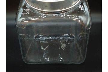 アンティーク雑貨　アルミ蓋　駄菓子屋さんにあるような昔懐かしいガラス瓶2個セット(菓子瓶、ガラスビン、硝子、キャニスター、フタ付き)(R-076303)
