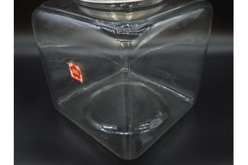 アンティーク雑貨　当時物　デッドストック　アルミ蓋　大・小　お洒落なディスプレイが叶うレトロなガラス瓶2個セット(角型、角瓶、キャニスター、ガラスビン、菓子瓶、硝子、フタ付き)(R-076304)