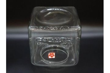 アンティーク雑貨　当時物　デッドストック　アルミ蓋　大・小　お洒落なディスプレイが叶うレトロなガラス瓶2個セット(角型、角瓶、キャニスター、ガラスビン、菓子瓶、硝子、フタ付き)(R-076304)