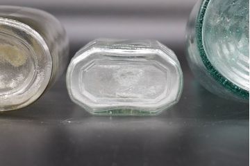大正〜昭和初期　お洒落なディスプレイに活躍するガラス瓶5点セット(ボトル、ガラスビン、硝子、薬瓶、花瓶、花入、花器)(R-076305)