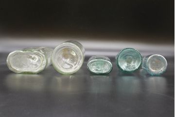 大正〜昭和初期　お洒落なディスプレイに活躍するガラス瓶5点セット(ボトル、ガラスビン、硝子、薬瓶、花瓶、花入、花器)(R-076306)