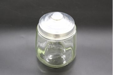 昭和レトロ　当時物　大正〜昭和初期　アルミ蓋　昔懐かしい雰囲気漂うガラス瓶2個セット(キャニスター、ガラスビン、硝子、菓子瓶)(R-076308)