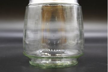 昭和レトロ　当時物　大正〜昭和初期　アルミ蓋　昔懐かしい雰囲気漂うガラス瓶2個セット(キャニスター、ガラスビン、硝子、菓子瓶)(R-076308)