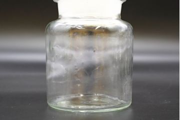昭和レトロ　大・小　様々な用途に使える蓋付きガラス瓶5個セット(キャニスター、ガラスビン、硝子、菓子瓶)(R-076309)