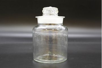 昭和レトロ　大・小　様々な用途に使える蓋付きガラス瓶5個セット(キャニスター、ガラスビン、硝子、菓子瓶)(R-076309)