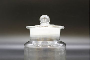 昭和レトロ　大・小　様々な用途に使える蓋付きガラス瓶5個セット(キャニスター、ガラスビン、硝子、菓子瓶)(R-076309)
