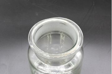 昭和レトロ　大・小　様々な用途に使える蓋付きガラス瓶5個セット(キャニスター、ガラスビン、硝子、菓子瓶)(R-076309)