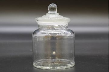 昭和レトロ　大・小　様々な用途に使える蓋付きガラス瓶5個セット(キャニスター、ガラスビン、硝子、菓子瓶)(R-076309)