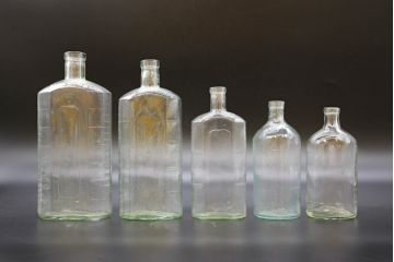 大正〜昭和初期　お洒落なディスプレイに活躍するガラス瓶5点セット(ボトル、ガラスビン、硝子、薬瓶、花瓶、花入、花器)(R-076310)