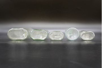 大正〜昭和初期　お洒落なディスプレイに活躍するガラス瓶5点セット(ボトル、ガラスビン、硝子、薬瓶、花瓶、花入、花器)(R-076310)