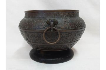 大正〜昭和初期　上手物　古銅　桜　味わい深い魅力を放つ火鉢(さくら、サクラ、手あぶり、鉢カバー、獣耳、獅子?)(R-076314)