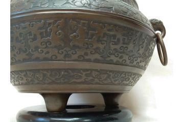 大正〜昭和初期　上手物　古銅　桜　味わい深い魅力を放つ火鉢(さくら、サクラ、手あぶり、鉢カバー、獣耳、獅子?)(R-076315)