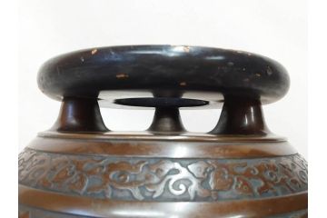 大正〜昭和初期　上手物　古銅　桜　味わい深い魅力を放つ火鉢(さくら、サクラ、手あぶり、鉢カバー、獣耳、獅子?)(R-076316)