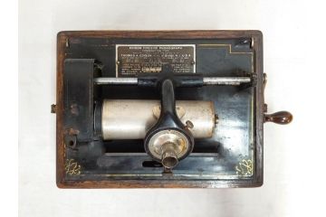 ジャンク品　エジソン　EDISON FIRESIDE PHONOGRAPH　MODEL A　フォノグラフ　蓄音機(ホーン付き、ケース付き、蝋管再生機、MODEL-H 4 MINUTE、トーマス・アルバ・エジソン)(R-076318)