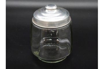昭和レトロ　当時物　大正〜昭和初期　アルミ蓋　昔懐かしい雰囲気漂うガラス瓶3個セット(キャニスター、ガラスビン、硝子、菓子瓶、フタ付き)(R-076319)