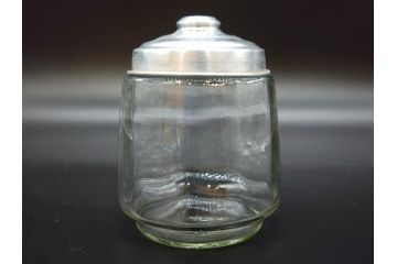 昭和レトロ　当時物　大正〜昭和初期　アルミ蓋　昔懐かしい雰囲気漂うガラス瓶3個セット(キャニスター、ガラスビン、硝子、菓子瓶、フタ付き)(R-076319)