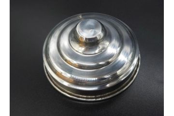 昭和レトロ　当時物　大正〜昭和初期　アルミ蓋　昔懐かしい雰囲気漂うガラス瓶3個セット(キャニスター、ガラスビン、硝子、菓子瓶、フタ付き)(R-076319)