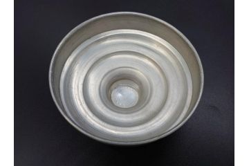昭和レトロ　当時物　大正〜昭和初期　アルミ蓋　昔懐かしい雰囲気漂うガラス瓶3個セット(キャニスター、ガラスビン、硝子、菓子瓶、フタ付き)(R-076319)