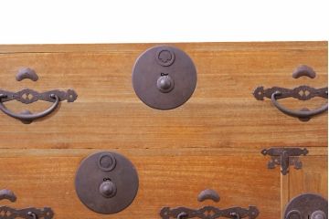 和製アンティーク　特注!!　上手物!!　明治〜大正　時代を感じさせない上質な造り込みの総桐二本松箪笥ローボード(ローチェスト、引き出し、衣装箪笥、整理タンス、テレビ台、テレビボード)(R-076322)