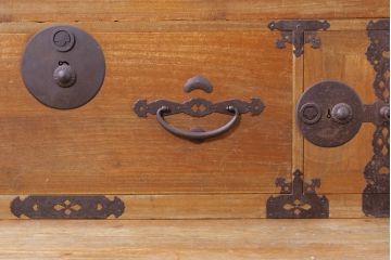 和製アンティーク　特注!!　上手物!!　明治〜大正　時代を感じさせない上質な造り込みの総桐二本松箪笥ローボード(ローチェスト、引き出し、衣装箪笥、整理タンス、テレビ台、テレビボード)(R-076322)