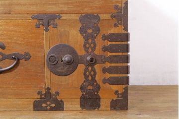 和製アンティーク　特注!!　上手物!!　明治〜大正　時代を感じさせない上質な造り込みの総桐二本松箪笥ローボード(ローチェスト、引き出し、衣装箪笥、整理タンス、テレビ台、テレビボード)(R-076322)