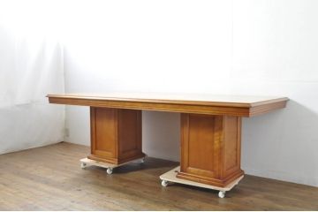 中古　美品　横浜クラシック家具　ダニエル(daniel)　LD(エルディー)シリーズ　A-321　どっしりとした佇まいで風格漂うダイニングテーブル(6人掛け、4人掛け、食卓)(R-076323)