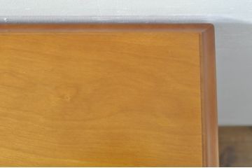 中古　美品　横浜クラシック家具　ダニエル(daniel)　LD(エルディー)シリーズ　A-321　どっしりとした佇まいで風格漂うダイニングテーブル(6人掛け、4人掛け、食卓)(R-076323)