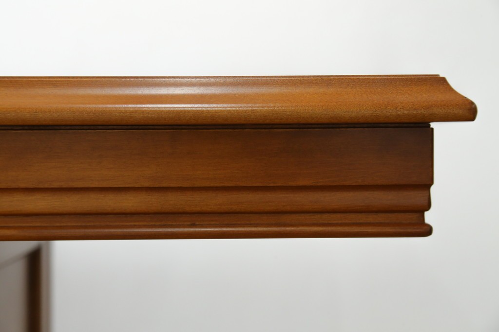 中古　美品　横浜クラシック家具ダニエル(Daniel)　LD(エルディー)シリーズ　A-321　どっしりとした重厚感のあるダイニングテーブル　(R-076323)