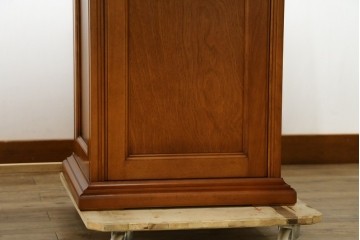 中古　美品　横浜クラシック家具ダニエル(Daniel)　LD(エルディー)シリーズ　A-321　どっしりとした重厚感のあるダイニングテーブル　(R-076323)