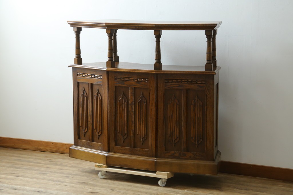 中古　イギリス製　Old Charm(オールドチャーム)　クラシカルな空間を演出するバーカウンター　(R-076325)